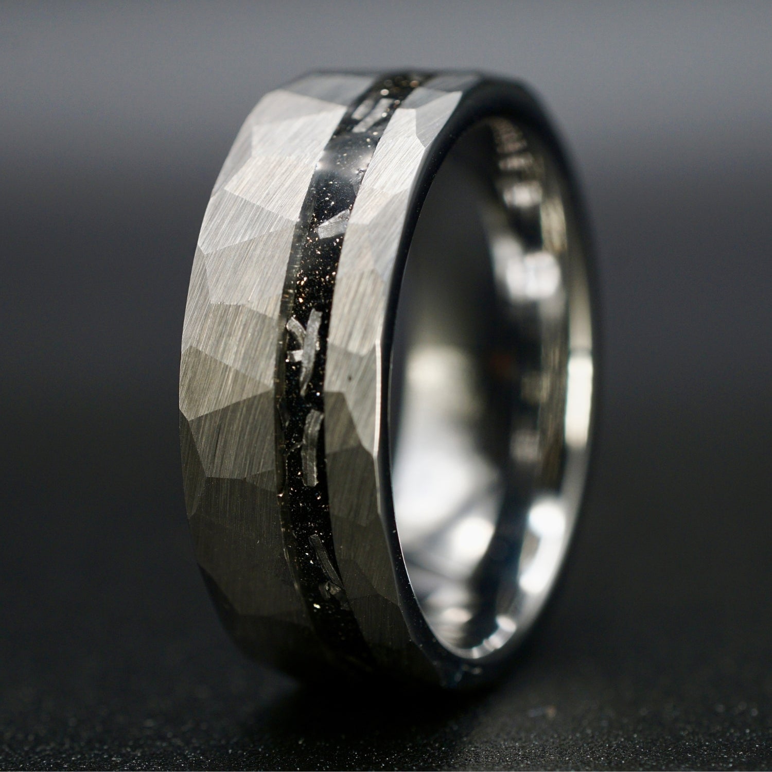 Silberner gehämmerter Meteoritenring 8 mm