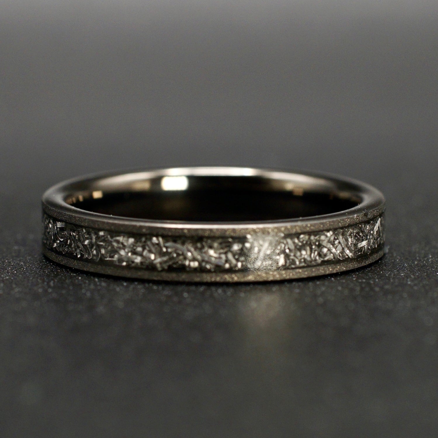 Schwarzer Meteoritenring 4mm / 8mm