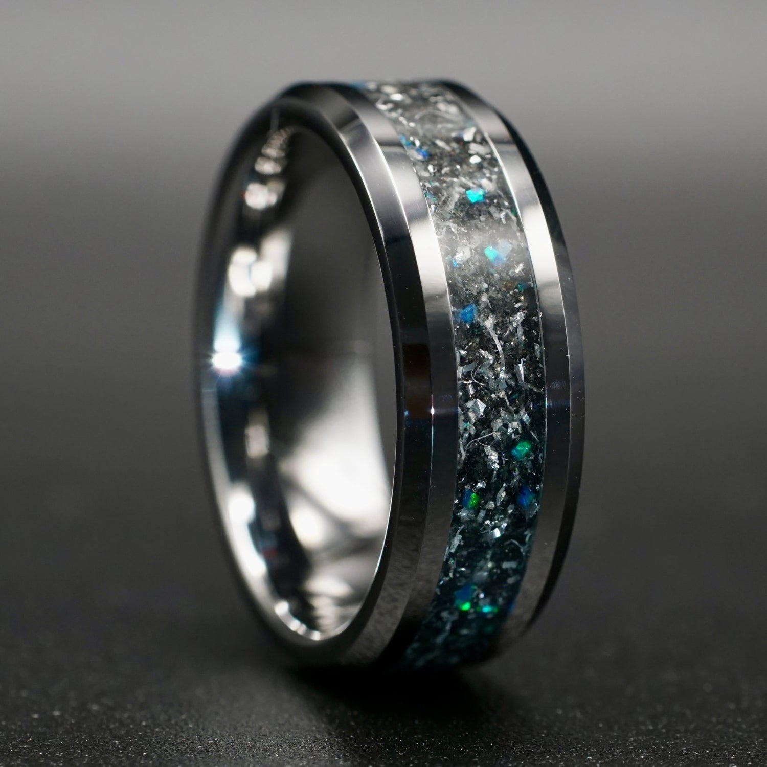 Silbernes Ring mit Meteorit und Opal – Nachleuchtend 8 mm