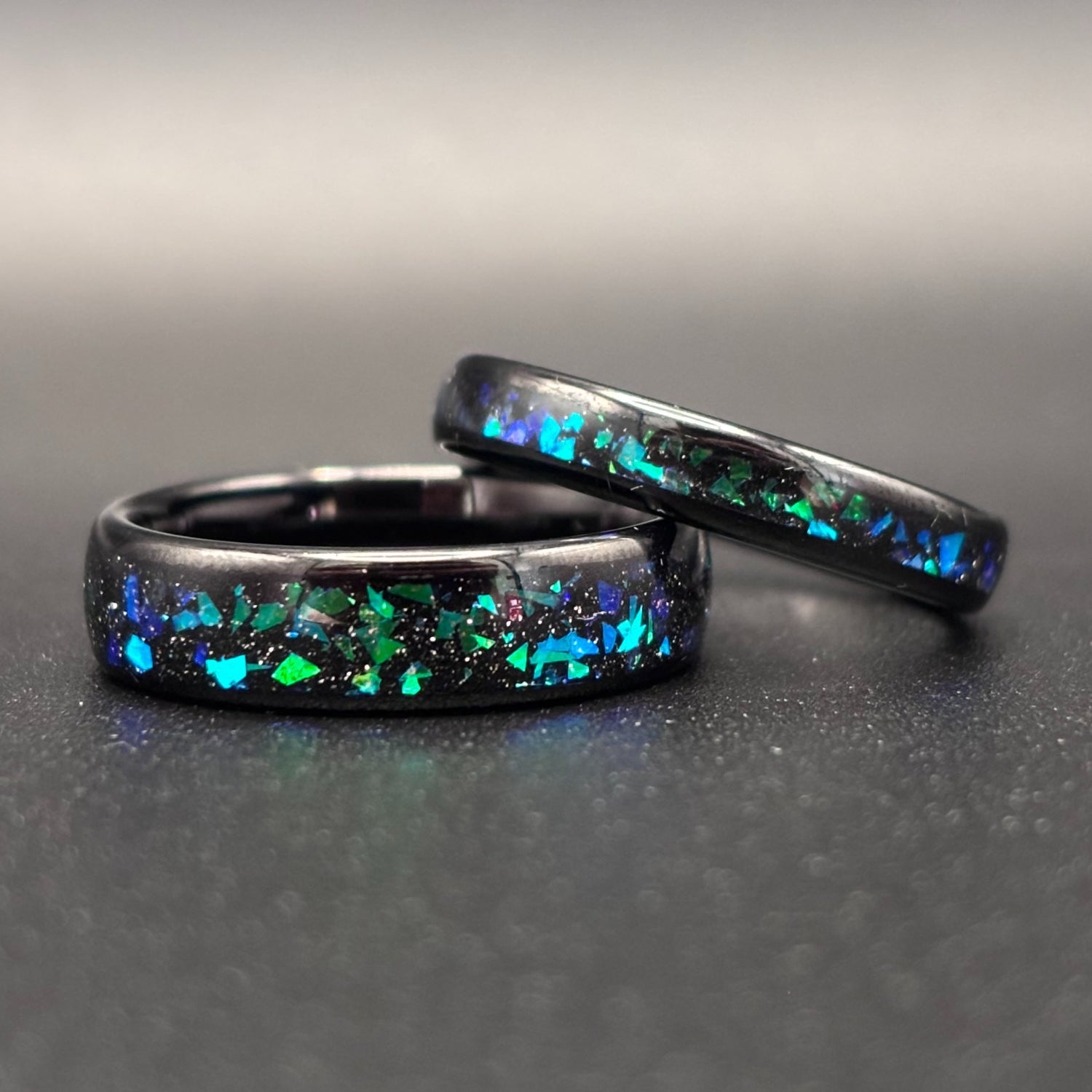 Wolframring mit blau-grünem Opal – 4 mm/6 mm