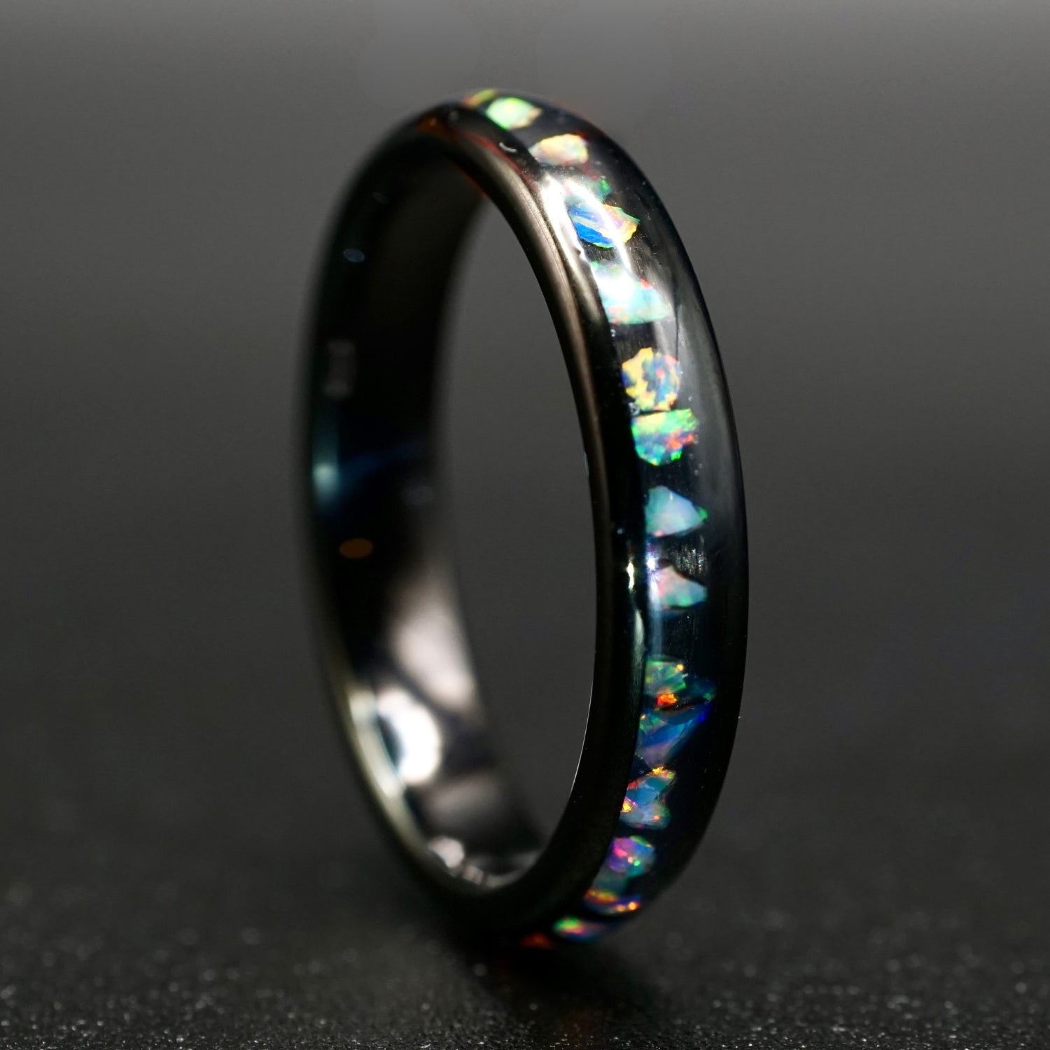 Schwarzer Galaxy-Opal Ring – 4 mm