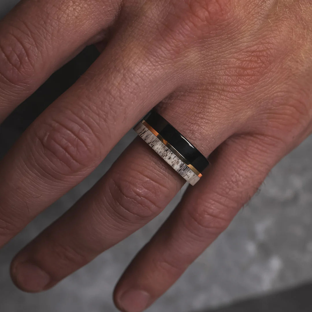 Der Blacktail Handgefertigt - Herrenring aus Wolframkarbid - Einzigartiger Hochzeitsring - Verlobungsring