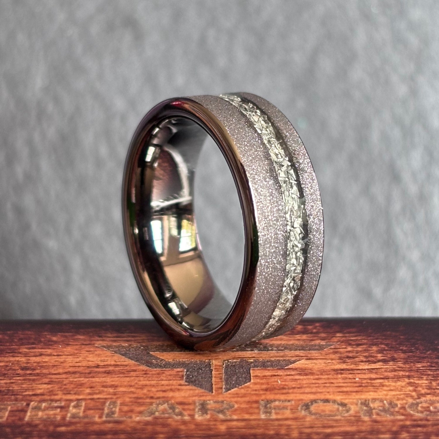 Schwarzer Meteoritenring 8 mm