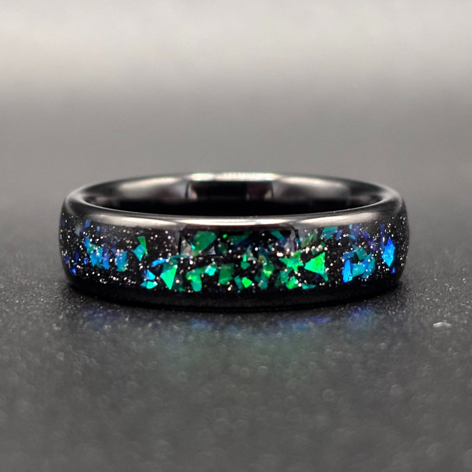 Wolframring mit blau-grünem Opal – 4 mm/6 mm