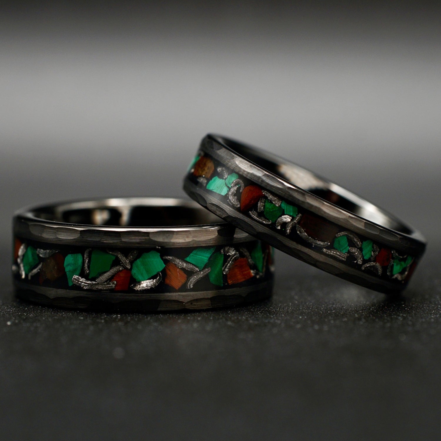 Edition Paulechner – Schwarzer Ring mit Meteor, Malachit & Dino Bone 8mm / 6mm