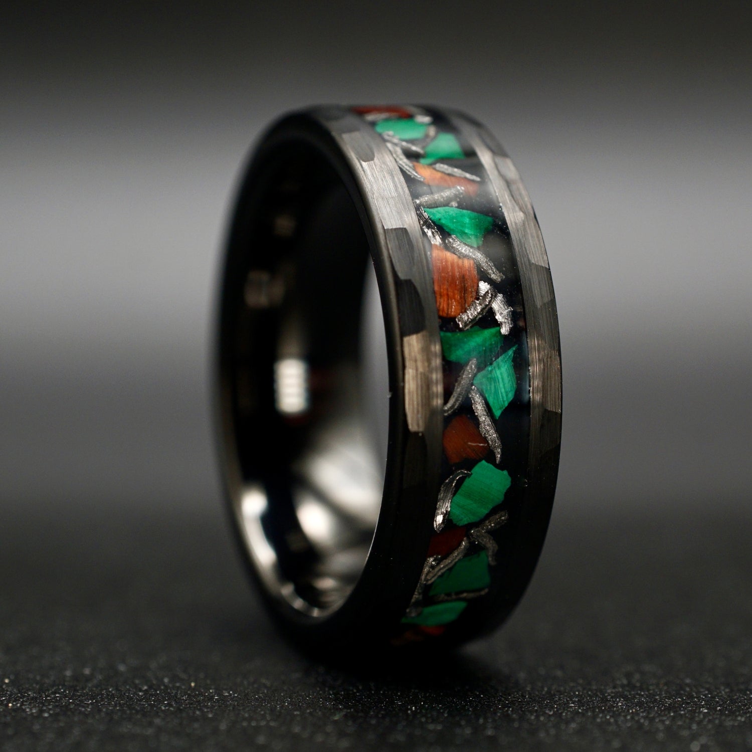 Edition Paulechner – Schwarzer Ring mit Meteor, Malachit & Dino Bone 8mm / 6mm