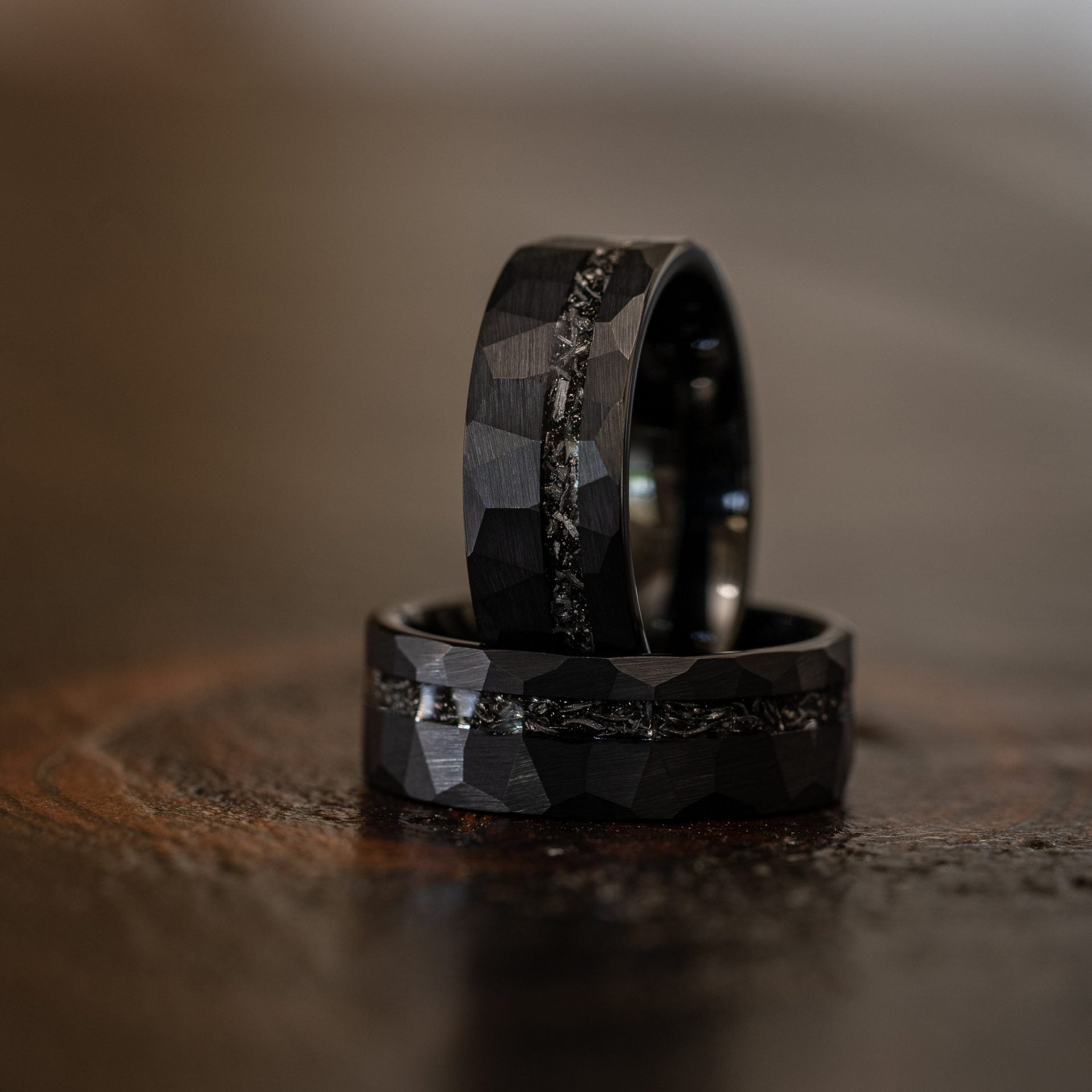 Tungsten Steel Hammer Pattern Electric Black Ring Inlaid With Crushed Meteorites 8mm - Stellar Forge Rings